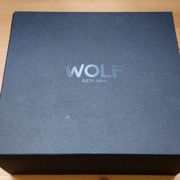 Wolf Dynamic Cuffs - Picture 6 of 7